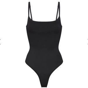 SKIMS Barely There Scoop Bodysuit in Onyx